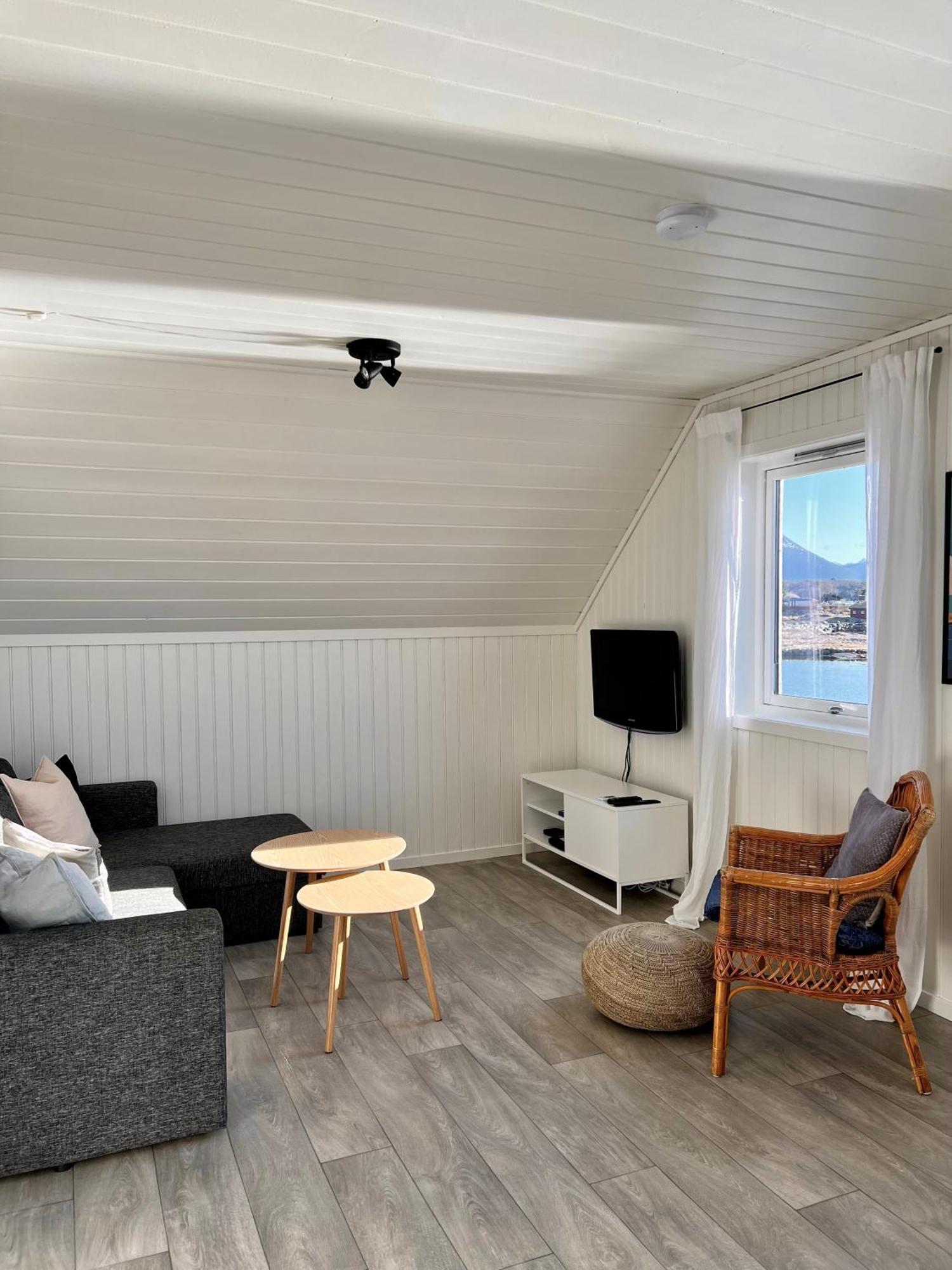 Waterfront Rorbu - By The Beach Bud Exterior foto